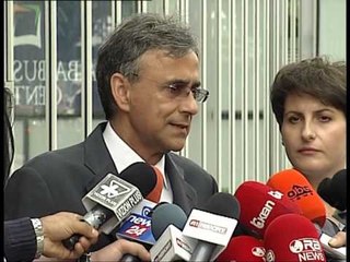 SEQUI ME MC CORMACK-BE MOHON TE JETE DUKE LUAJTUR ROL NDERMJETESI PER KQZ-LAJM