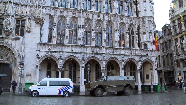 Bélgica busca suspeitos e Bruxelas mantém alerta máximo
