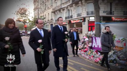 Hommage de François Hollande​ et David Cameron​ au Bataclan