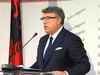 FULLANI PARALAJMERON-PARTITE TE BEJNE PREMTIME ME KEMBE NE TOKE NE FUSHATE-LAJM