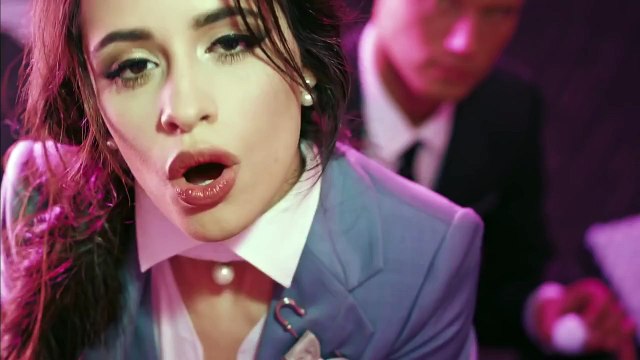 Camila Cabello & Shawn Mendes Are Officially A Couple! Check Out Shawn’s Ultimate Prank!