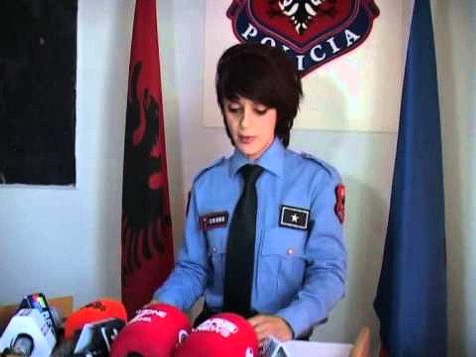 POLICIA E ELBASANIT SHTON MASAT E SIGURISE NE FUSHATE PAS PLAGOSJES SE POLICIT LAJM