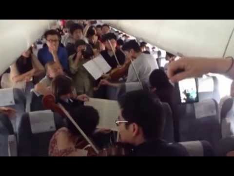 PA KOMENT-ORKESTRA SINFONIKE LUAN NE AVION TEKSA VONONET NISJA LAJM