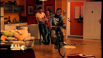 Sali Berisha ne Apartamenti 2XL - Vizion Plus - Trailer