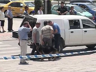 ALARM PER BOMBE NJE ÇANTE SHPINE E BRAKTISUR ALARMON POLICINE E TIRANES LAJM