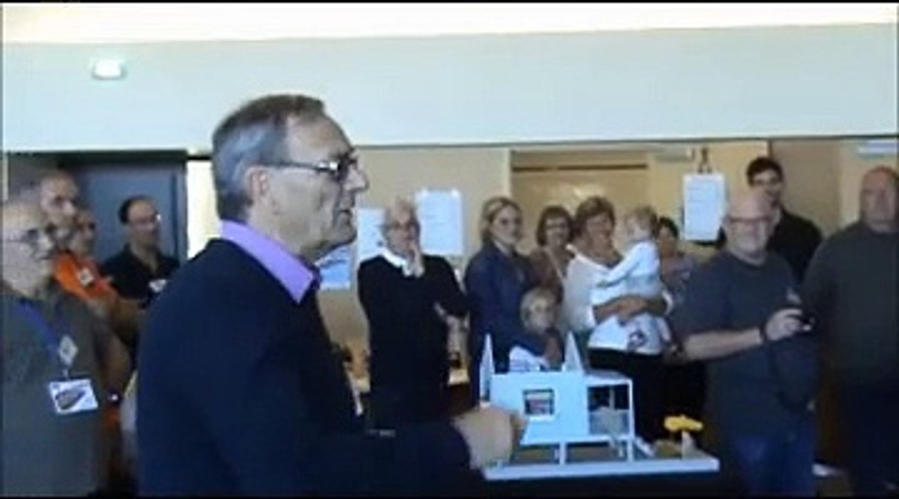 Inauguration de l'Exposition de Modélisme Pluridisciplinaire Édition 2015 organisée par l'association CORAIL76 par Mr le Maire de Gonfreville- L'Orcher, J. Paul LECOCQ.