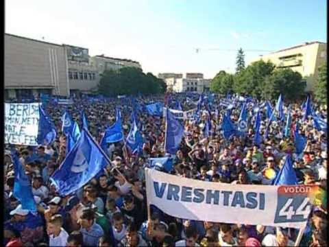 FUSHATA E DEMOKRATEVE BERISHA MITINGJE PERMBYLLESE NE ELBASAN E KORÇE LAJM