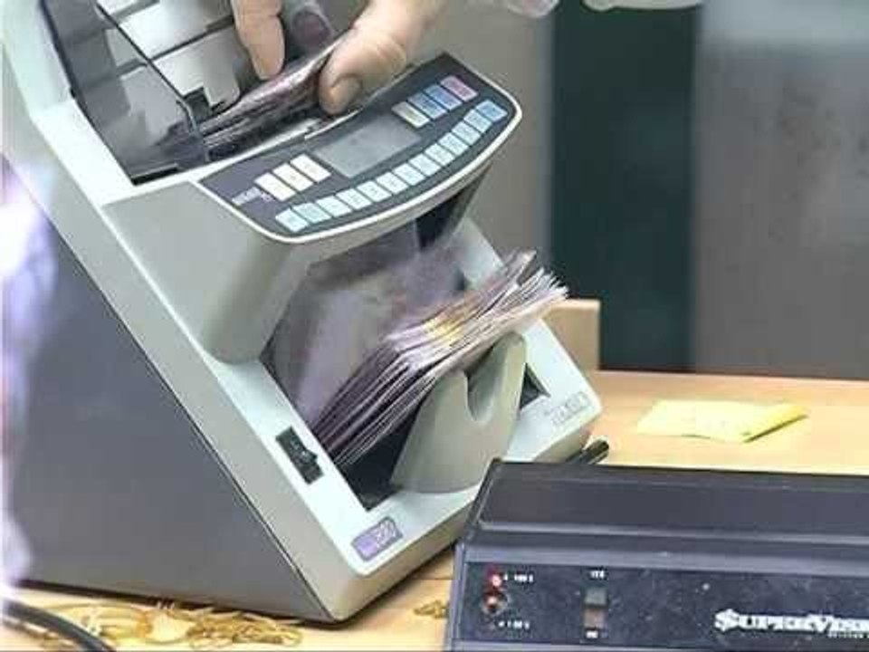 KURSI I KEMBIMIT RRITJE E NDJESHME E EUROS NE TREGUN VALUTOR NE VEND LAJM