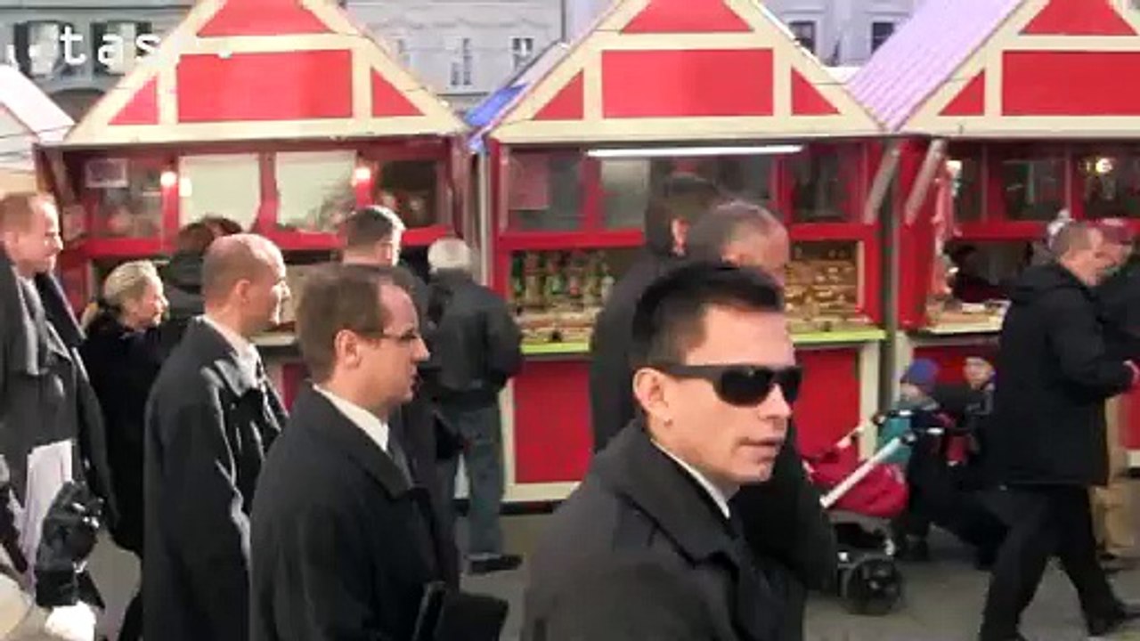 Spoločná prechádzka prezidenta SR a primátora historickým centrom Bratislavy