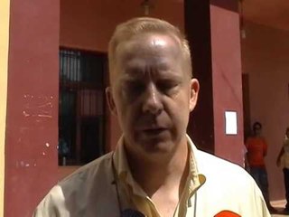 Henry Jardin monitoron zgjedhjet ne Fier - Vizion Plus - News, Lajme