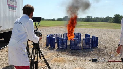 Une tornade de feu filmée en Slow Motion