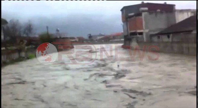 Në Krujë lumi Ishëm del nga shtrati - Ora News- Lajmi i fundit-
