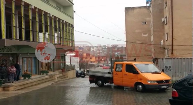 Kukës, shiu i lë vendin borës, rrëshqitje dherash në disa akse - Ora News- Lajmi i fundit-