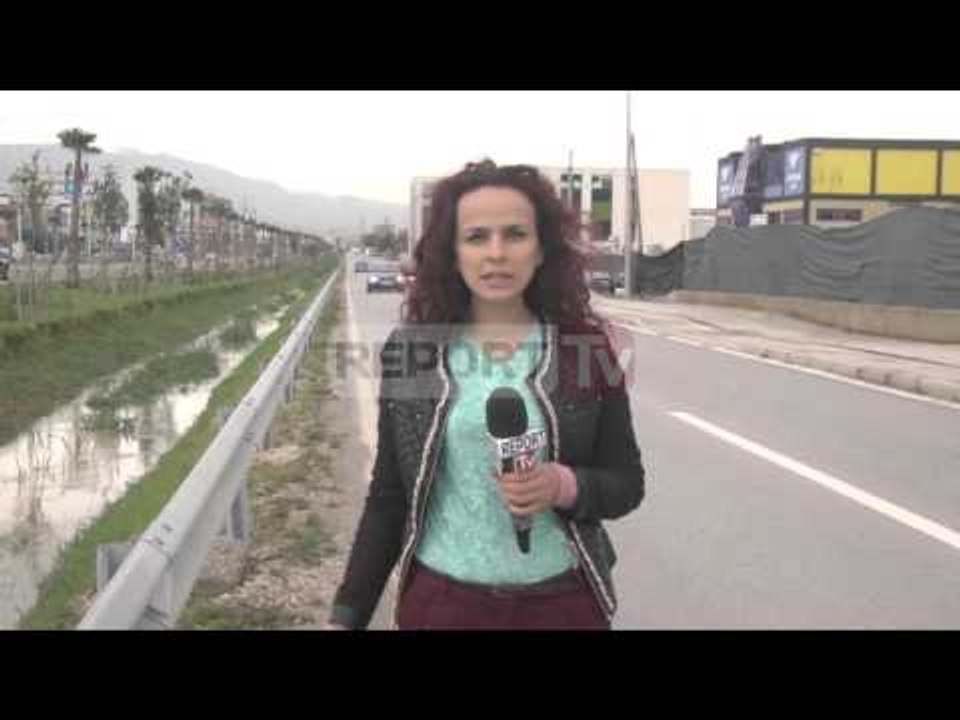 Report TV - Përmbytjet, palmat çojnë në 'harres...