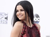 Exclu vidéo : AMA 2015 : Selena Gomez renversante pendant que Gigi Hadid créée la surprise !