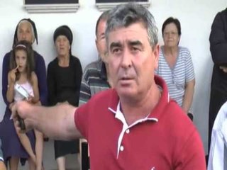 FRIKE NE ZONEN E NARTES BANORET PROTESTOJNE KUNDER VJEDHJEVE DHE PERDHUNIMEVE LAJM