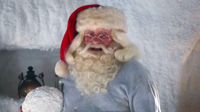 FIFA 16 - La Pub de Noël avec Messi & Agüero