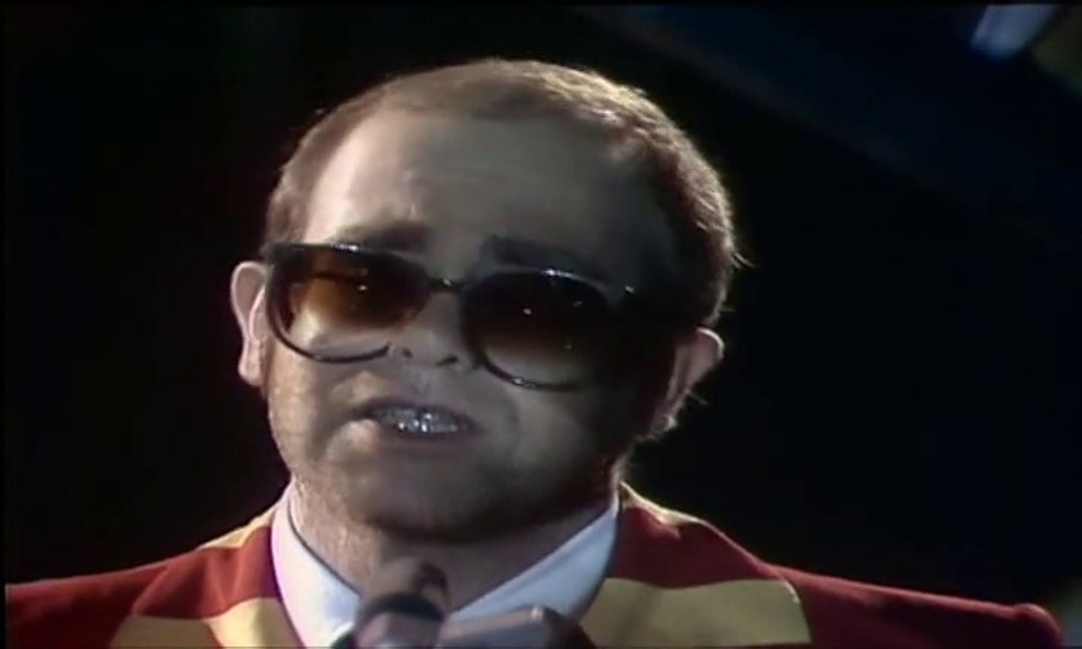Elton John - Sorry seems to be the hardest word 1977