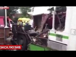 AKSIDENT NE MOSKE PERPLASET AUTOBUSI ME KAMIONIN 14 VIKTIMA 29 TE PLAGOSUR LAJM