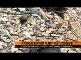 Video herunterladen: Rruga katër vjet me vonesë - Top Channel Albania - News - Lajme