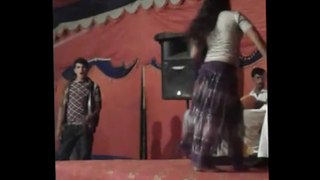 Girl dance on Desi gana la de song Must watch