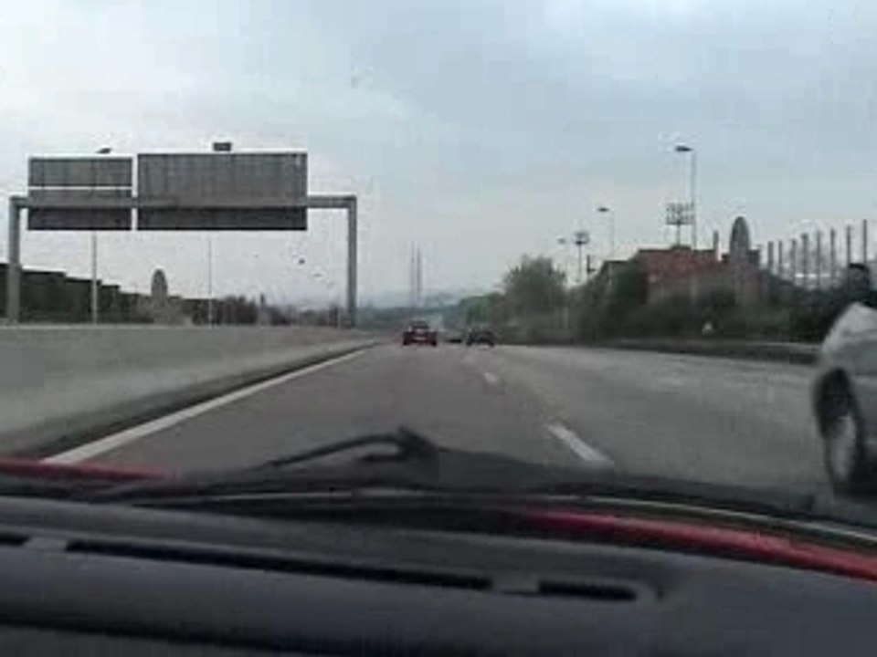 Course de Ferrari a Paris