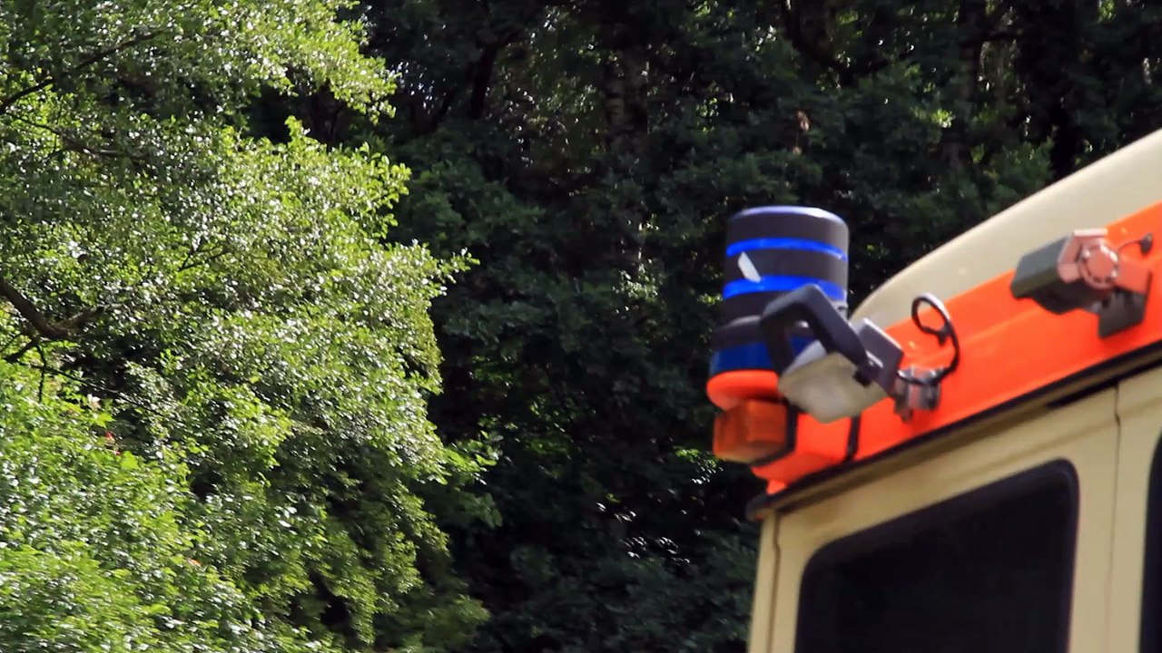 Mercedes-Benz Vario 614D KTW und Regen in Kassel 2015