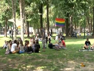 Video herunterladen: PROTESTAT NE SHKUP BANORET KUNDER PRISHJES SE PARKUT KU DO NDERTOHEN E ZYRA LAJM