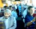 -بس میں پیش آنے والا عجیب لیکن بہترین واقعہ - Maulana Tariq Jameel-س میں بہت سے ملکوں سے قاری حضرات سفر کر رہے تھے ایک ق