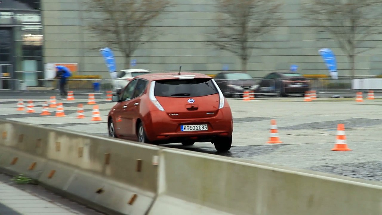 Verschiedene Elektrofahrzeuge auf der Hannover Messe 2014