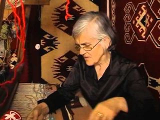TE JETOSH ME PUNET E DORES HISTORIA E ARTIZANES QE VAZHDON TRADITEN E AVELMENDIT LAJM