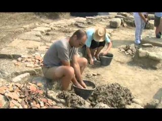 ZBULIMI NE APOLONI ARKEOLOGET GJEJNE OBJEKTE QE SHPJEGOJNE FURNIZIMIN ME UJE LAJM