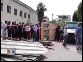 PERPLASJA NE PERMET POLICIA PRIVATE RIMER SERISH AMBJENTET E ZAPTUARA LAJM