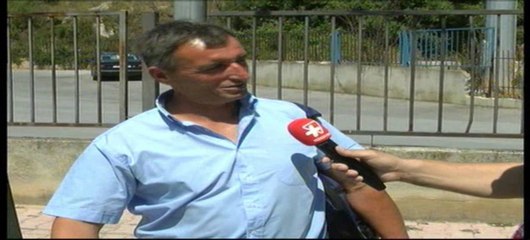 KERCENOHEN EMIGRANTET NGJARJA E PERMETIT REFLEKTOHET NGA POLICIA GREKE LAJM