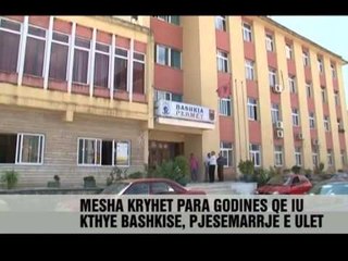 Improvizohet Kishë para godinës - News, Lajme - Vizion Plus
