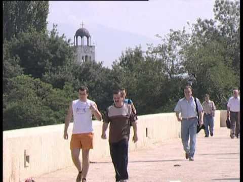 KRIZA NE MAQEDONI GRUEVSKI PROPOZON ZGJEDHJE TE PARAKOHSHME NE TETOR LAJM