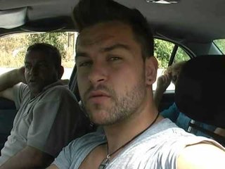 MBYLLET KAPSHTICA PEZULLOHET PUNA PER 1 ORE SHKAK PROTESAT E AGIMIT TE ARTE LAJM