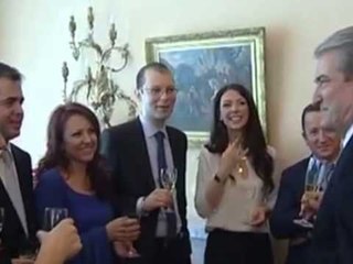 BERISHA URDHER STAFIT DERI NE 31 GUSHT TE LIROHEN ZYRAT DHE PLOTESOHEN DOSJET LAJM