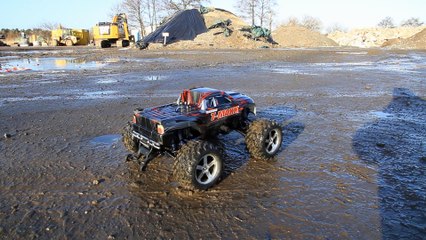 Verbrenner Gelände-RC im Schneematsch