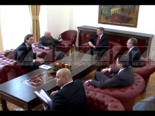 Negociata shqiptare per emrin e Maqedonise - News, Lajme - Kanali 7