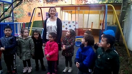 24 Kasım Tilki saatin kaç 2011 gurubu Acıbadem Uçan Balon Anaokulu kadıköy koşuyolu Üsküdar