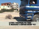 Durrës, rrugët me gropa për mungesë buxheti - News, Lajme - Vizion Plus