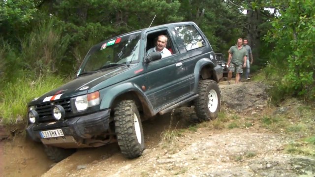 Mitsubishi Pajero V6 Essence Georges Chaverot Club Lentilly 4x4