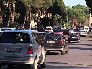 NDOTJA NE SHQIPERI EKSPERTET KERKOJNE KUFIZIMIN E MAKINAVE TE PERDORURA LAJM