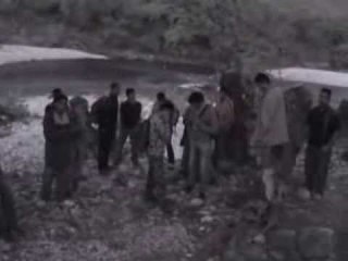 NUK RRESHTIN TE HUAJT POLICIA VIJON TE KAPE DHJETRA KLANDESTINE NE KUFI ME GREQINE LAJM