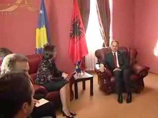 TAKIM PRESIDENTESH BUJAR NISHANI PRET HOMOLOGEN KOSOVARE ATIFETE JAHJAGA LAJM