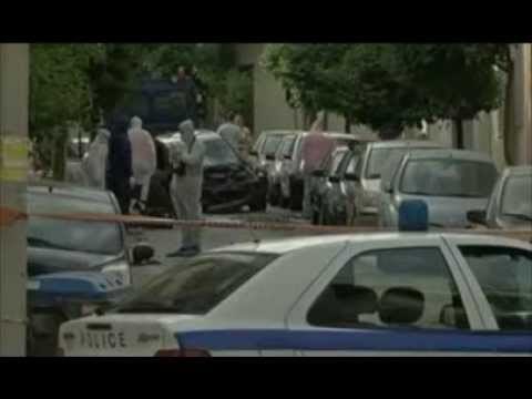 SHPERTHIM NE ATHINE BOMBE KUNDER NJE ZYRE TAKSASH NUK KA VIKTIMA DHE AUTOR LAJM