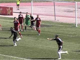 TEUTA MERR KRYESIMIN DURRSAKET MUNDIN FLAMURTARIN, BARAZON PARTIZANI LAJM