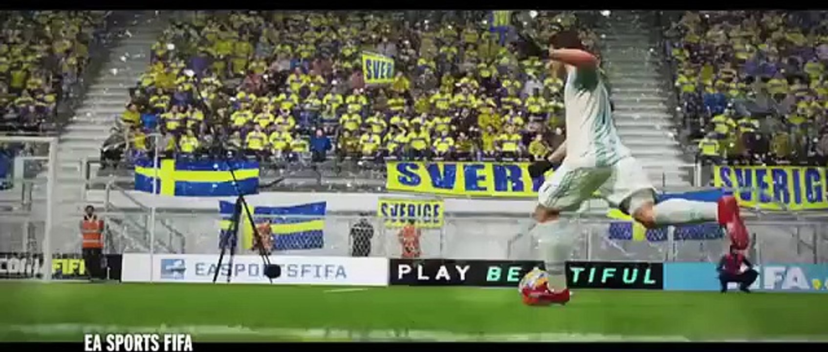 Lionel Messi and Sergio Aguero star in new Christmas commercial for FIFA 16