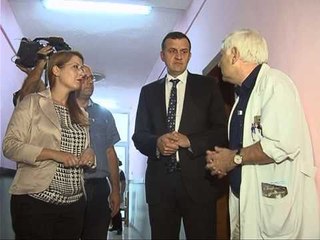 SPITALI NENE TEREZA EMEROHET DREJTORESHA E RE AMBJENTI DO TE PASTROHET LAJM